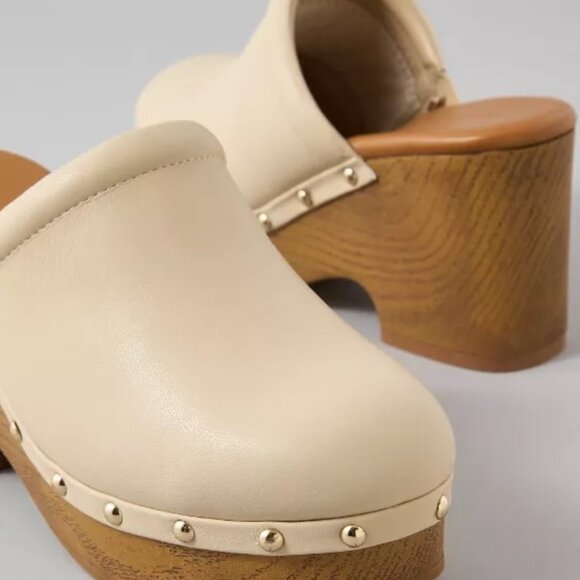 AE Women's Bohemian Heeled Clog - Picture 1 of 8